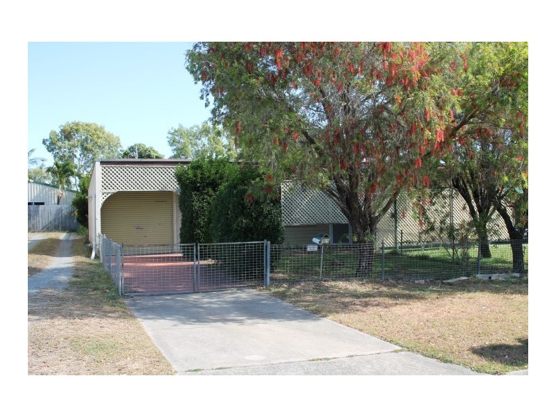 2/3 Swift Street, Slade Point QLD 4740