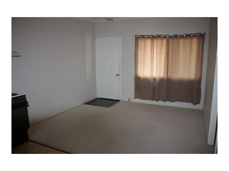 2/3 Swift Street, Slade Point QLD 4740