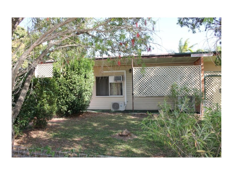 2/3 Swift Street, Slade Point QLD 4740