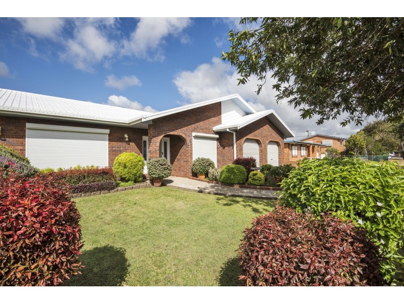 39 Barton Street, West Mackay QLD 4740