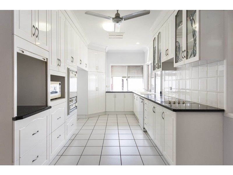 39 Barton Street, West Mackay QLD 4740