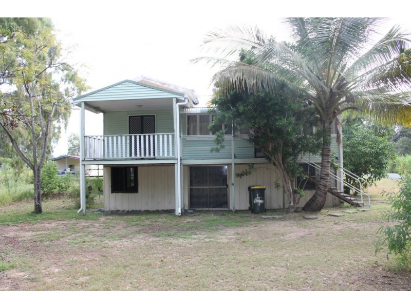 4-6 Williams Avenue, Bucasia QLD 4750