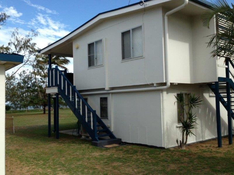 1/18 Owen Jenkins Drive, Sarina Beach QLD 4737
