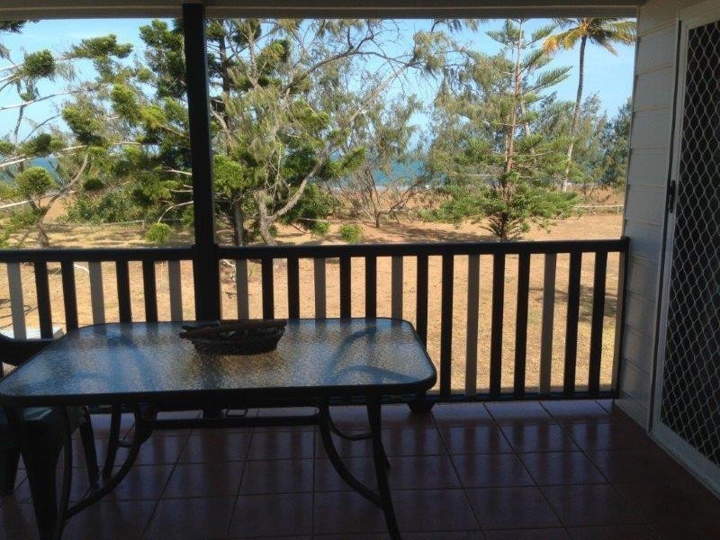 1/18 Owen Jenkins Drive, Sarina Beach QLD 4737