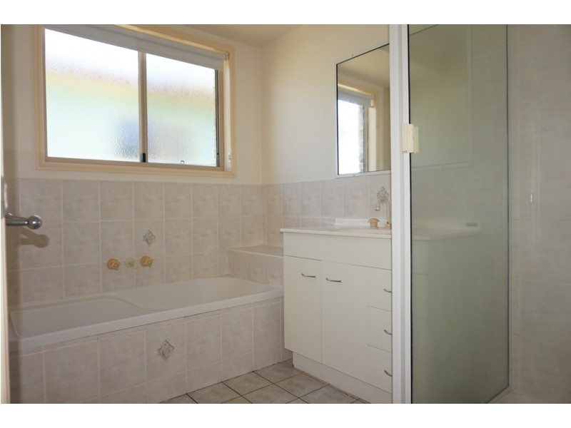 2 Riverleigh Drive, North Mackay QLD 4740