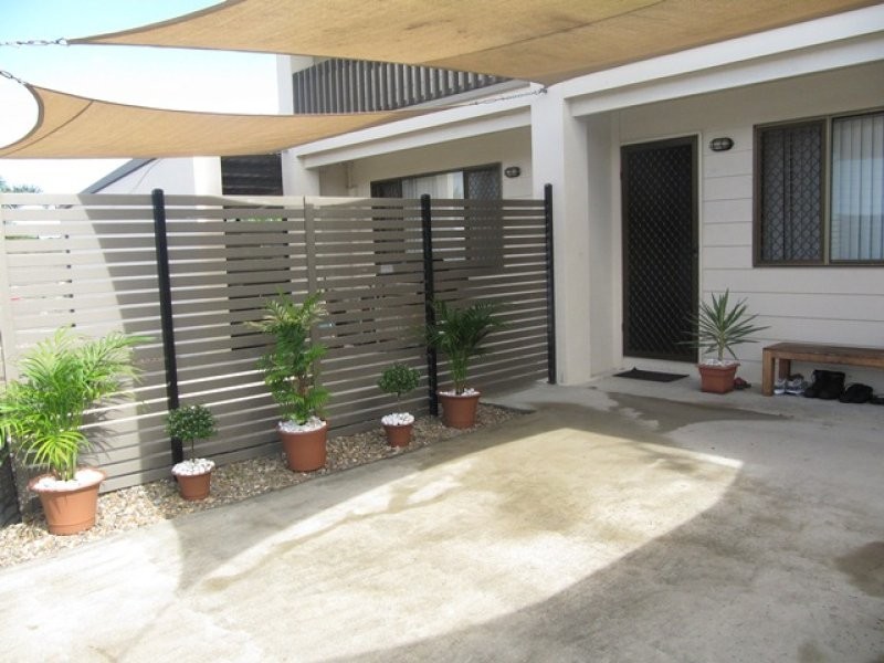 2/1 Cumberland Avenue, Slade Point QLD 4740