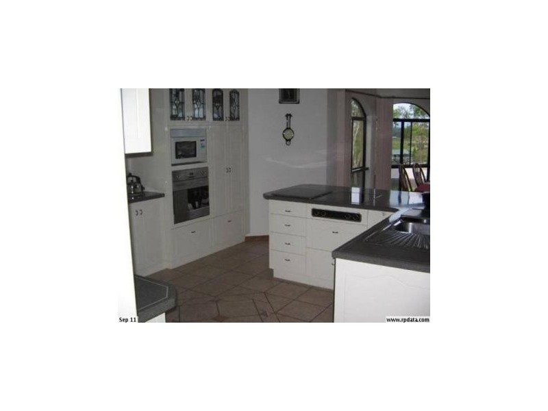 2 Palmview Court, Rural View QLD 4740