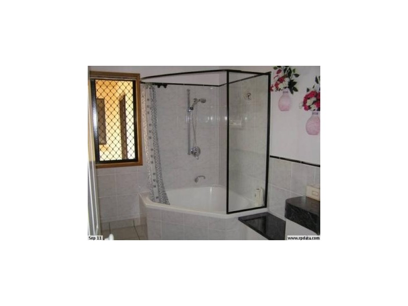 2 Palmview Court, Rural View QLD 4740