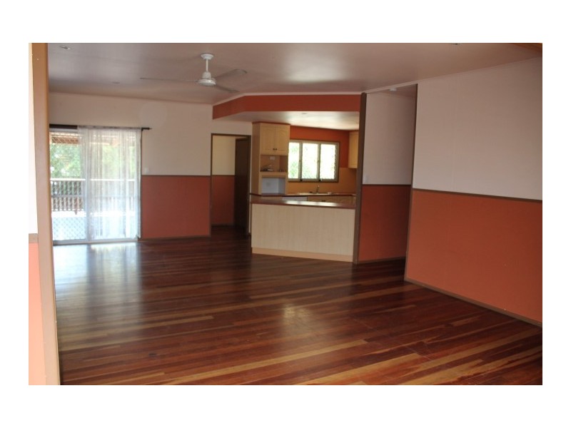 5 Bracken Street, Slade Point QLD 4740