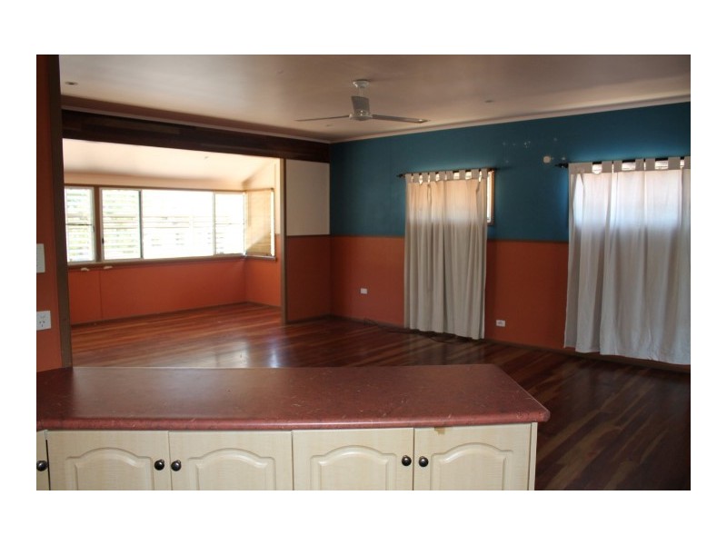 5 Bracken Street, Slade Point QLD 4740