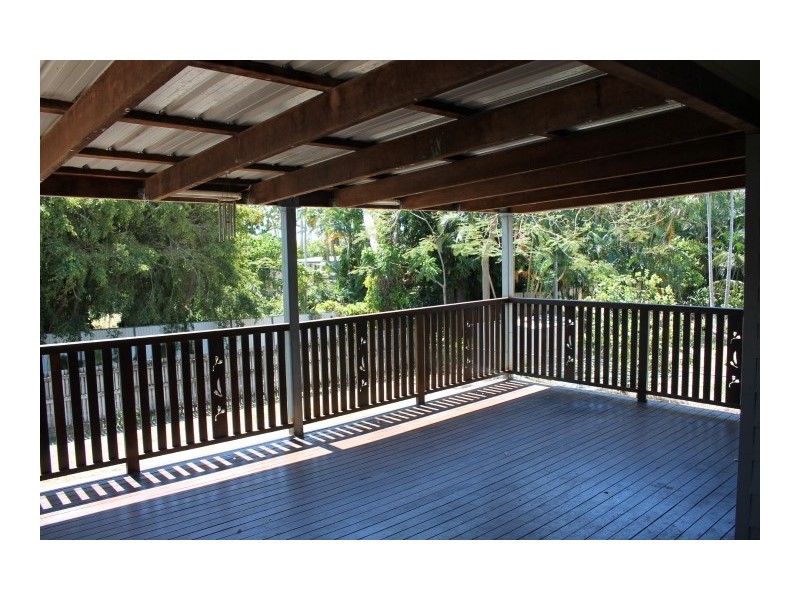 5 Bracken Street, Slade Point QLD 4740