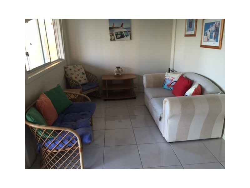 2/18 Owen Jenkins Drive, Sarina Beach QLD 4737