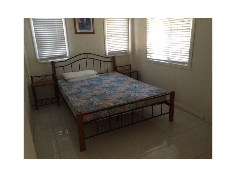 2/18 Owen Jenkins Drive, Sarina Beach QLD 4737