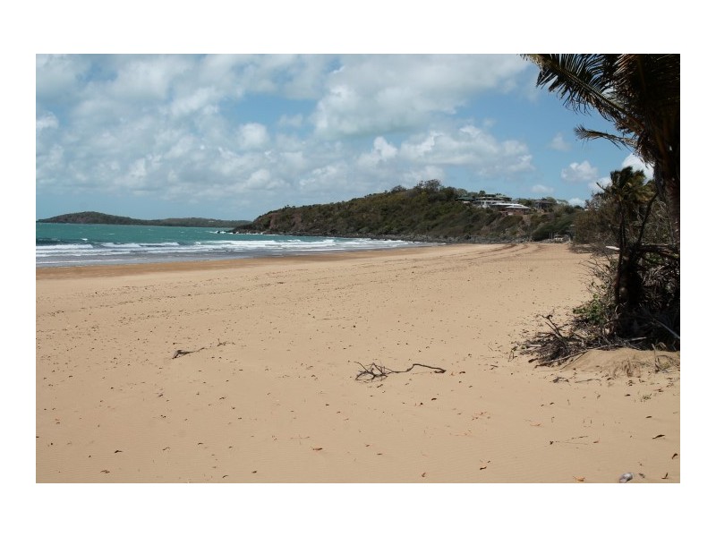 2/18 Owen Jenkins Drive, Sarina Beach QLD 4737
