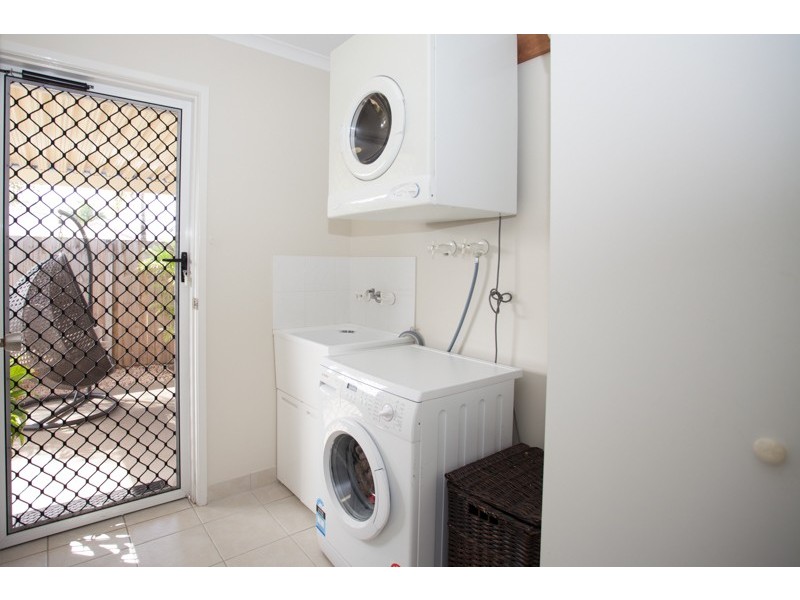 2/27 Lorraine Court, Andergrove QLD 4740