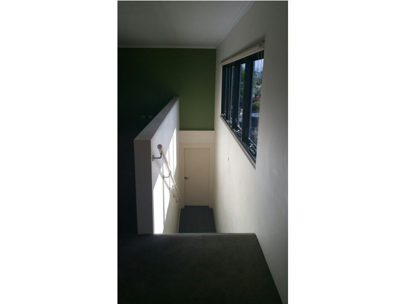 2/25-27 Transport Avenue, Paget QLD 4740