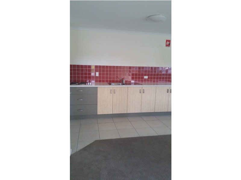 2/25-27 Transport Avenue, Paget QLD 4740