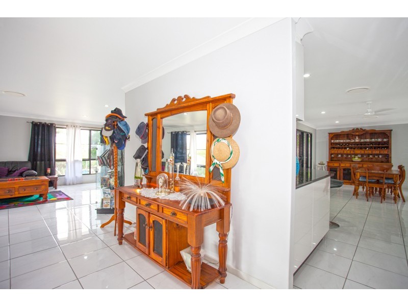 8 Shetland Court, Erakala QLD 4740