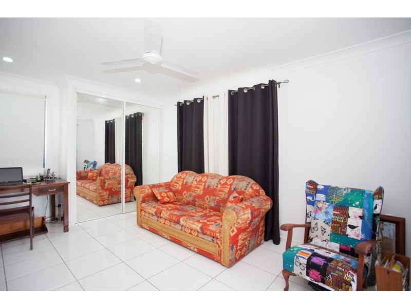 8 Shetland Court, Erakala QLD 4740