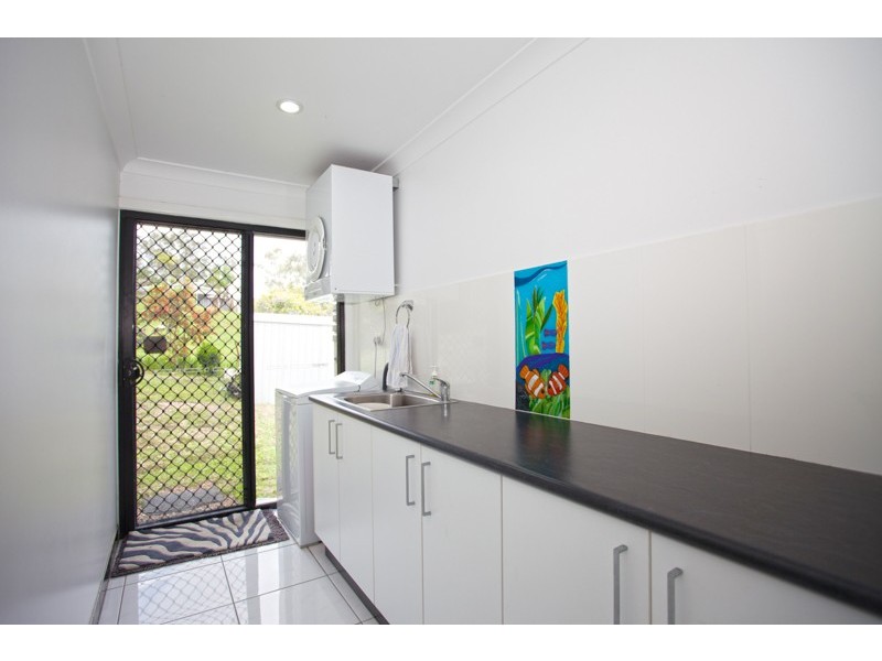 8 Shetland Court, Erakala QLD 4740