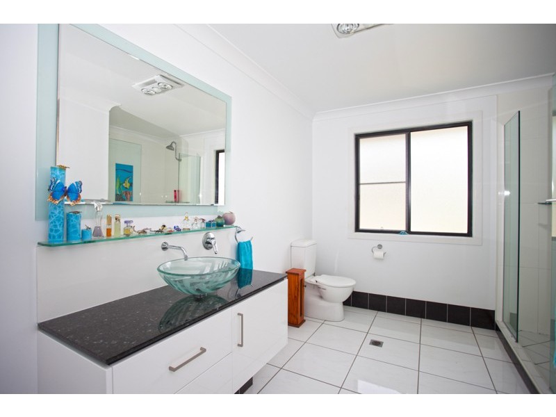 8 Shetland Court, Erakala QLD 4740
