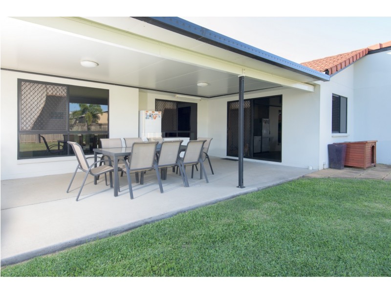 19 Victor Avenue, Glenella QLD 4740