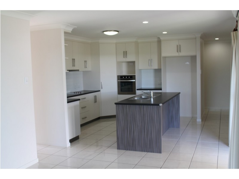 17 Stone Drive, Bucasia QLD 4750