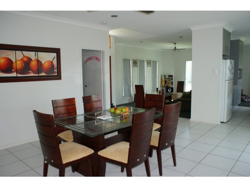 54 Village Circuit, Eimeo QLD 4740