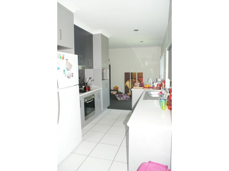 54 Village Circuit, Eimeo QLD 4740