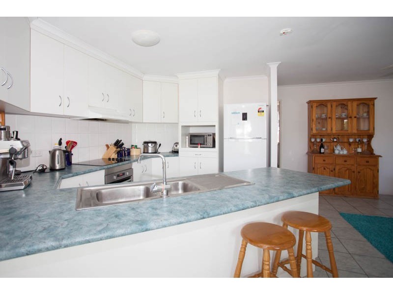 4 Ryan Court, Rural View QLD 4740