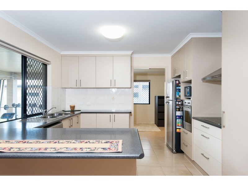 4 Mussett Court, Glenella QLD 4740