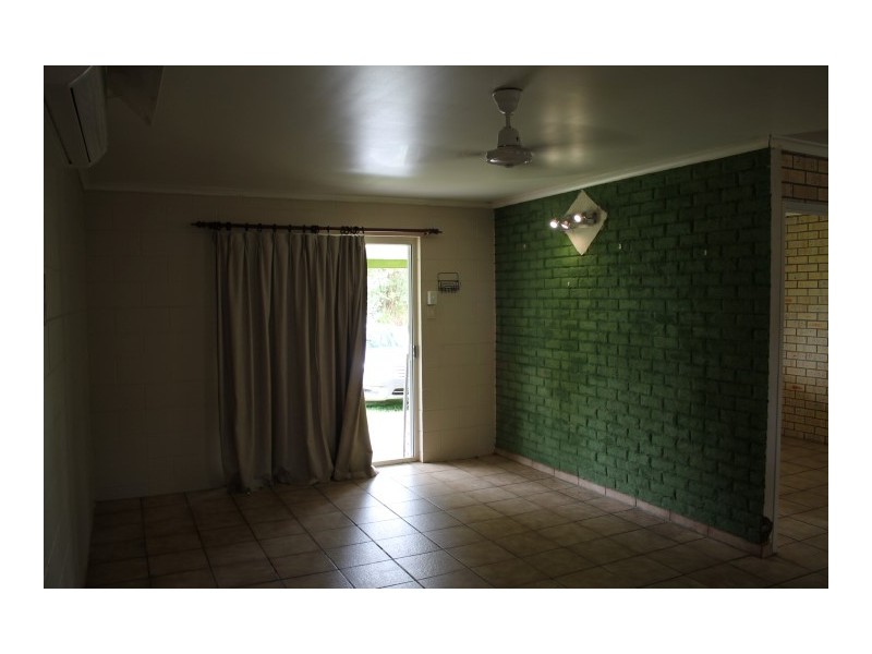 26 Ward Esplanade, Ball Bay QLD 4741