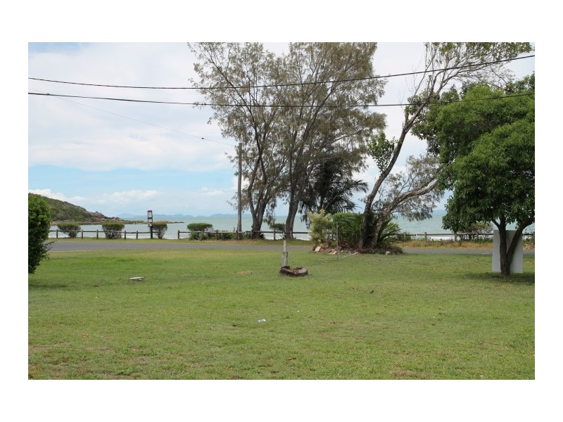 26 Ward Esplanade, Ball Bay QLD 4741