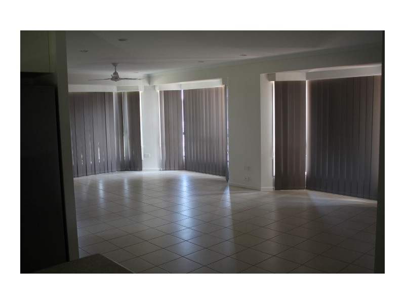6 Lilian Avenue, Eimeo QLD 4740