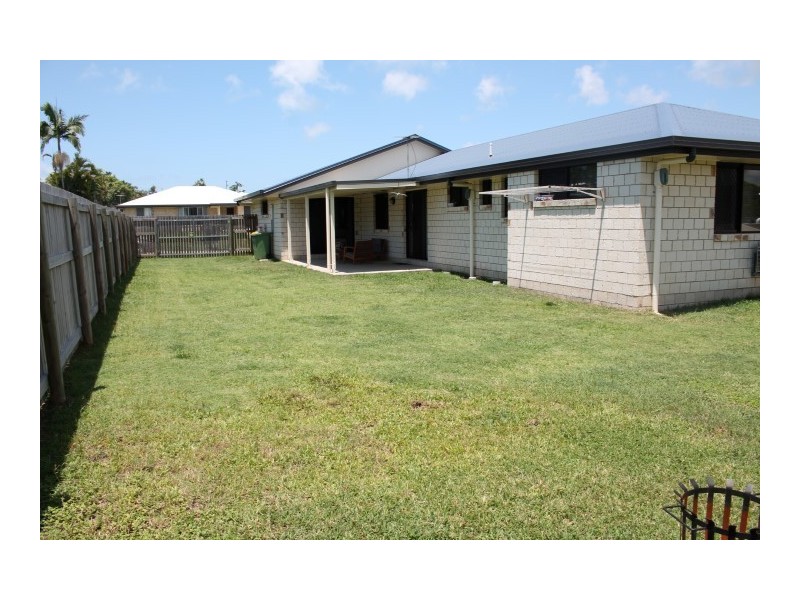 6 Lilian Avenue, Eimeo QLD 4740
