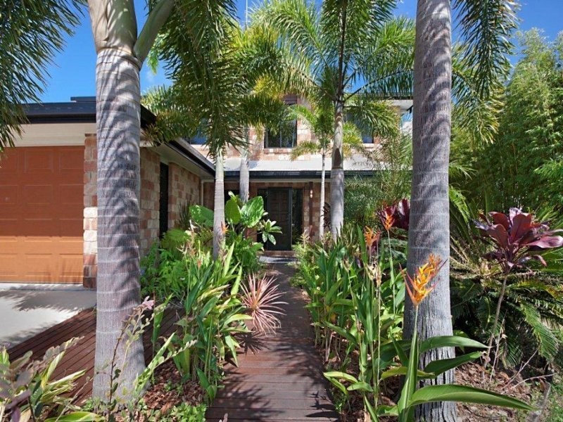 2 Friarbird Avenue, Blacks Beach QLD 4740