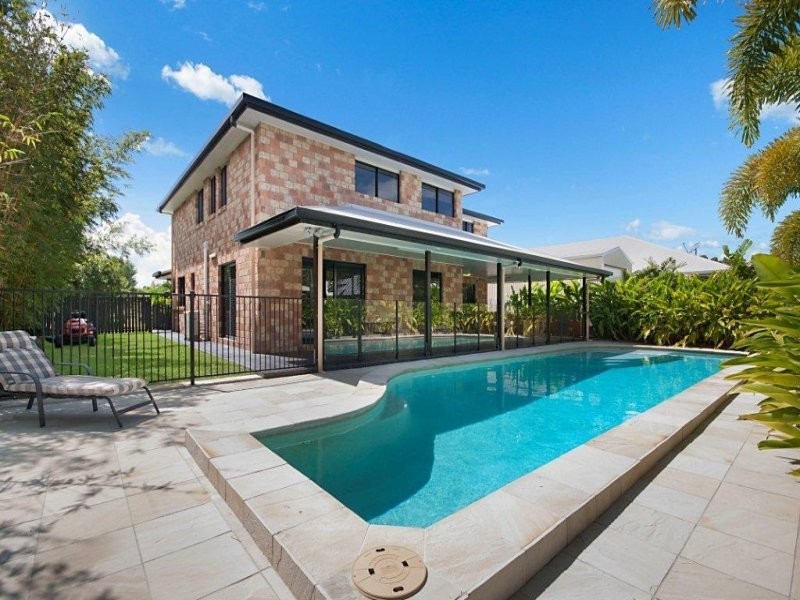 2 Friarbird Avenue, Blacks Beach QLD 4740