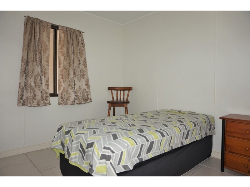 2/3 Skylark Street, Slade Point QLD 4740