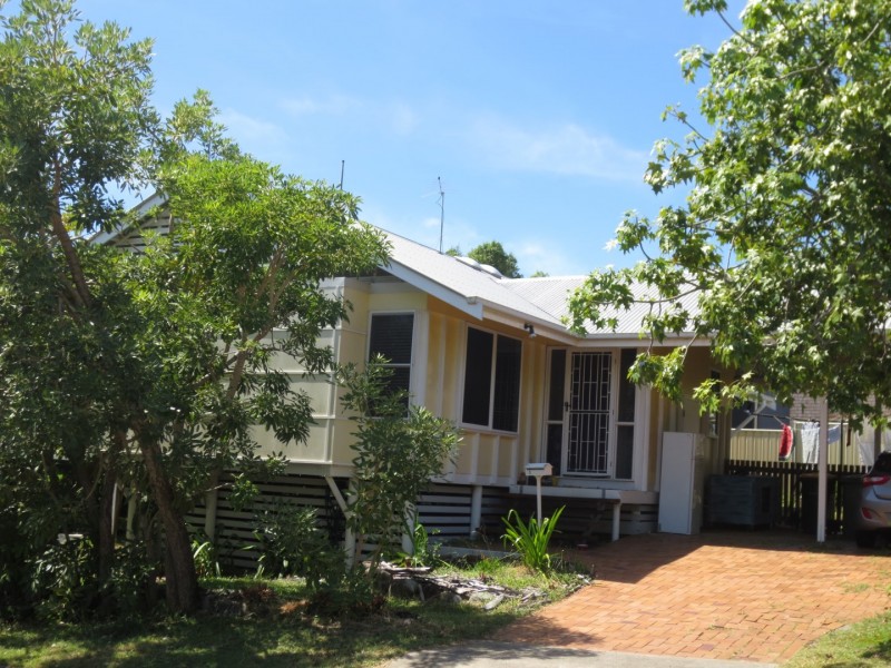 1 Grace Crescent, Slade Point QLD 4740