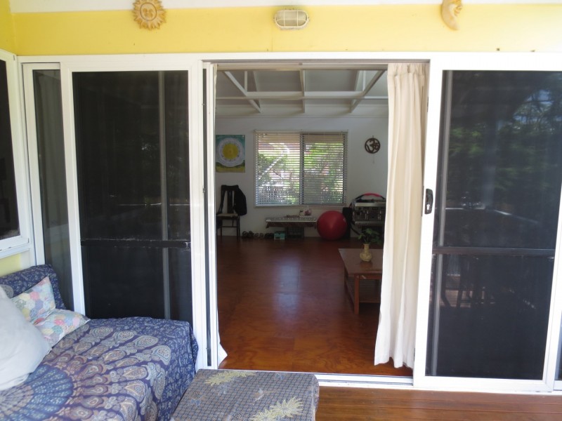 1 Grace Crescent, Slade Point QLD 4740