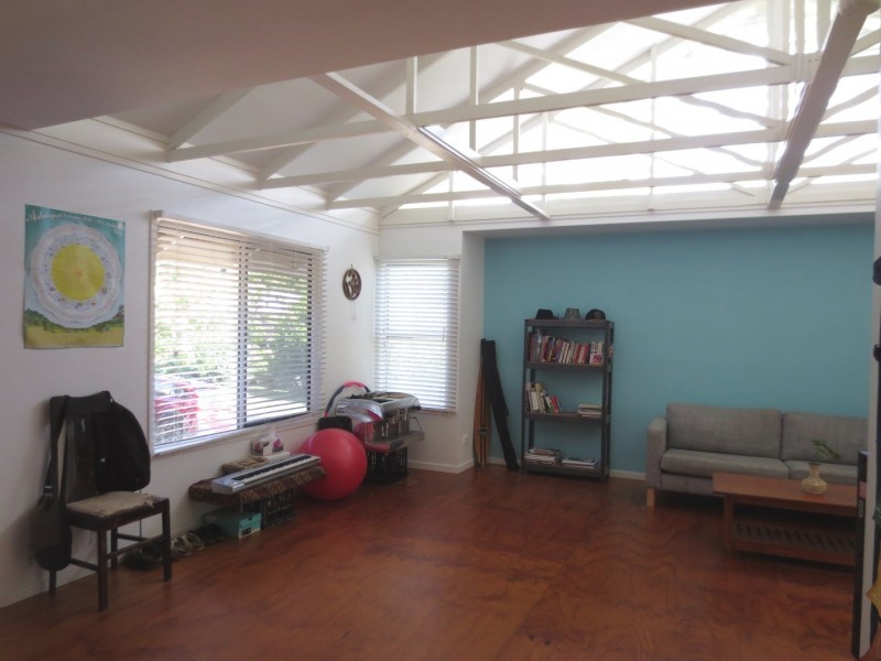 1 Grace Crescent, Slade Point QLD 4740