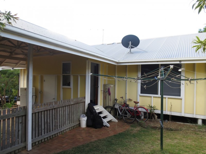 1 Grace Crescent, Slade Point QLD 4740