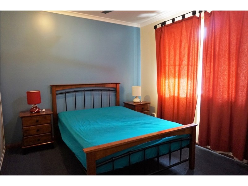 Unit 2/3 Goldston Street, North Mackay QLD 4740