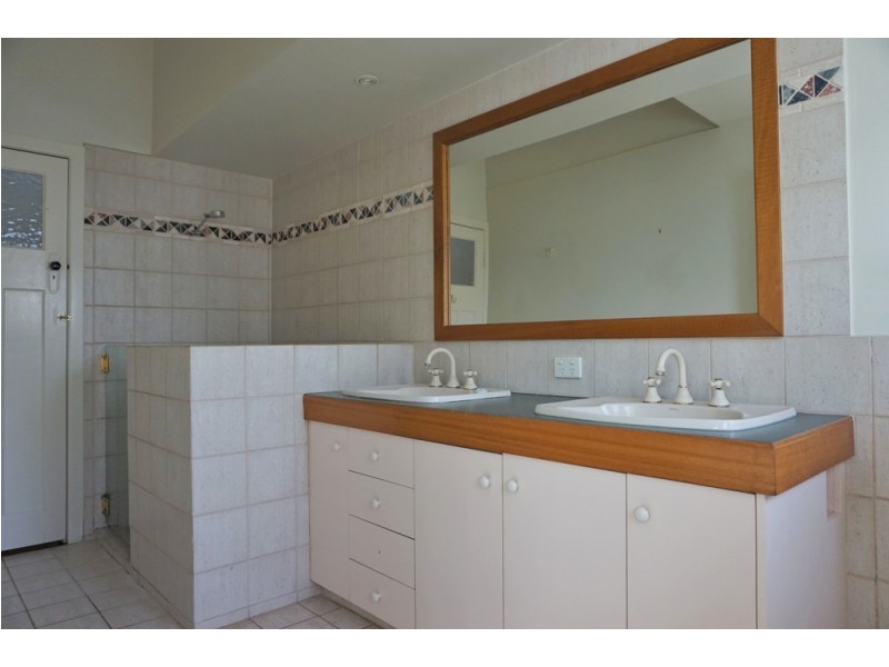 34 Tait Street, West Mackay QLD 4740