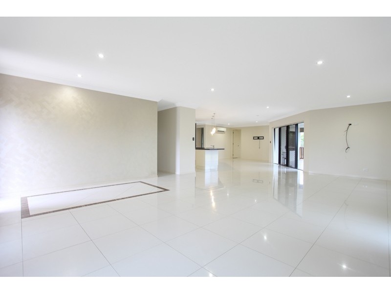 109 Dawson Blvd, Rural View QLD 4740