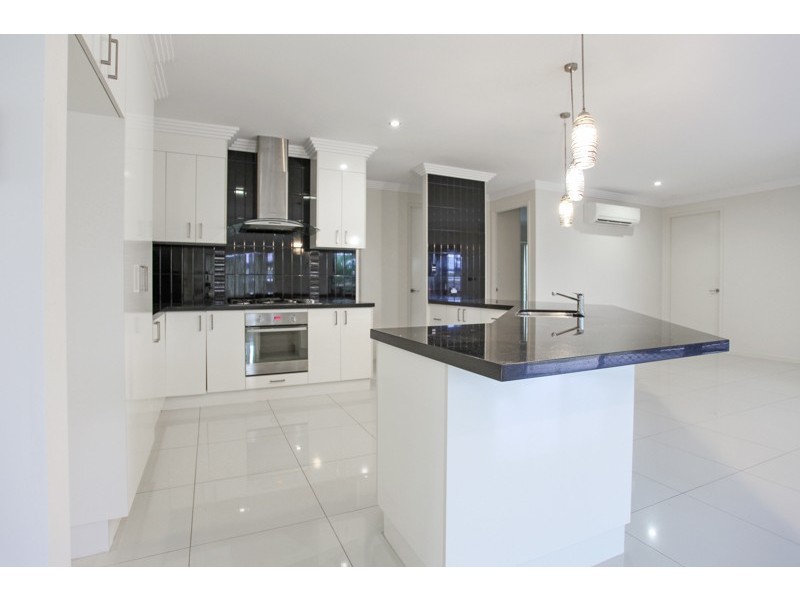 109 Dawson Blvd, Rural View QLD 4740