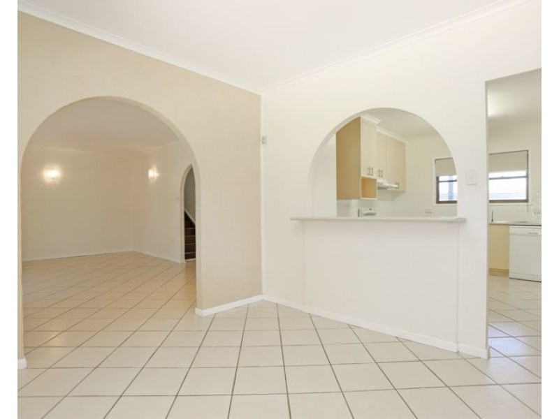 17 Churchill Avenue, Ooralea QLD 4740