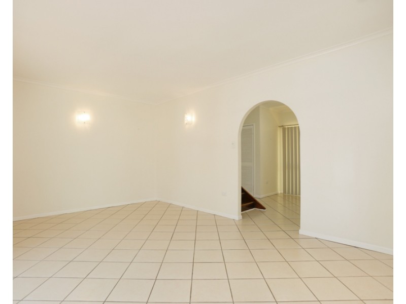 17 Churchill Avenue, Ooralea QLD 4740