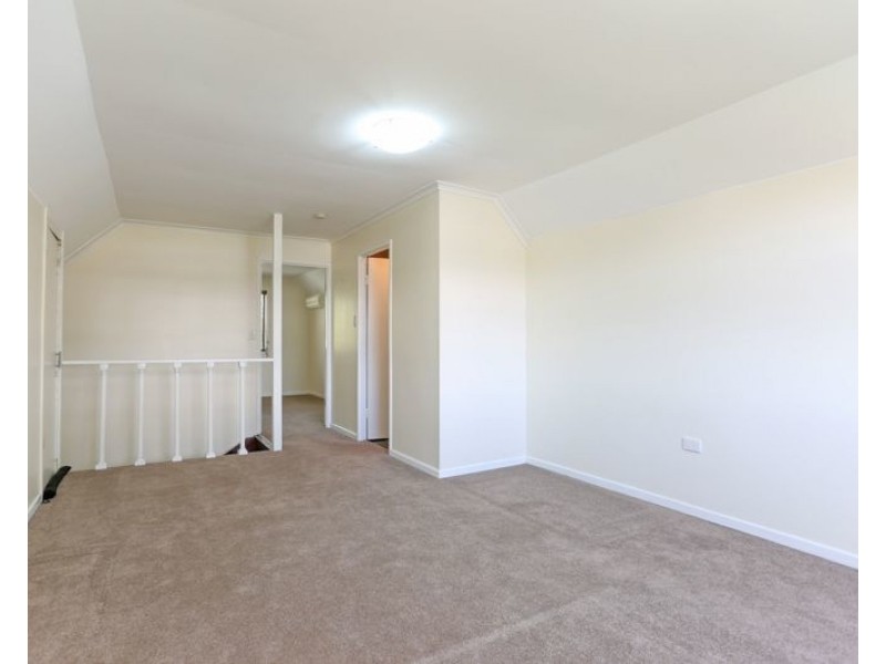 17 Churchill Avenue, Ooralea QLD 4740