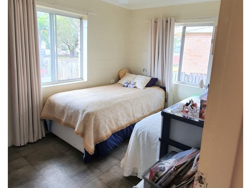 1-2/22 Luscombe Street, Walkerston QLD 4751